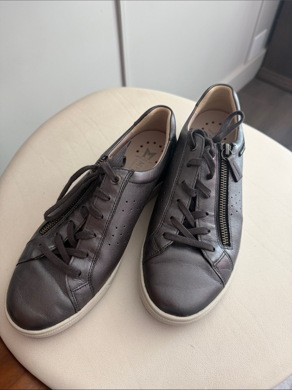 Mephisto Womens Brown Leather Lace-Up Sneakers with Side Zipper